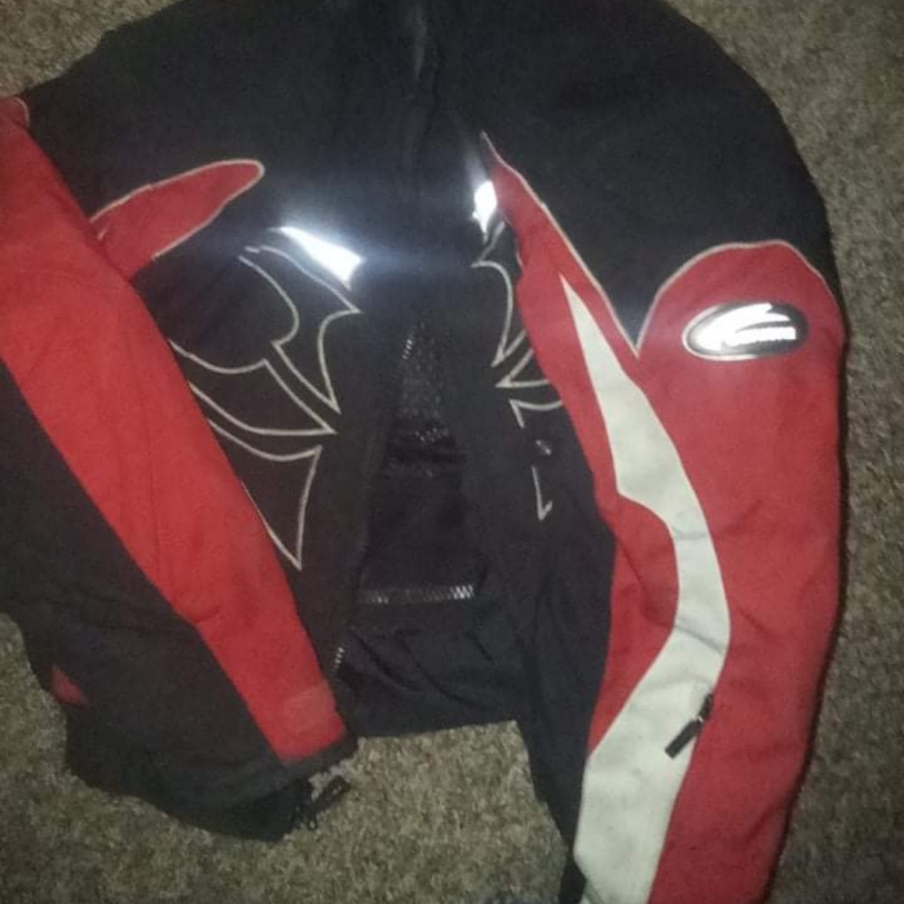 Motorcycle riding jacket